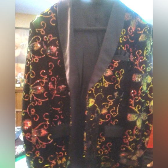 Brand New Prom Tuxedo